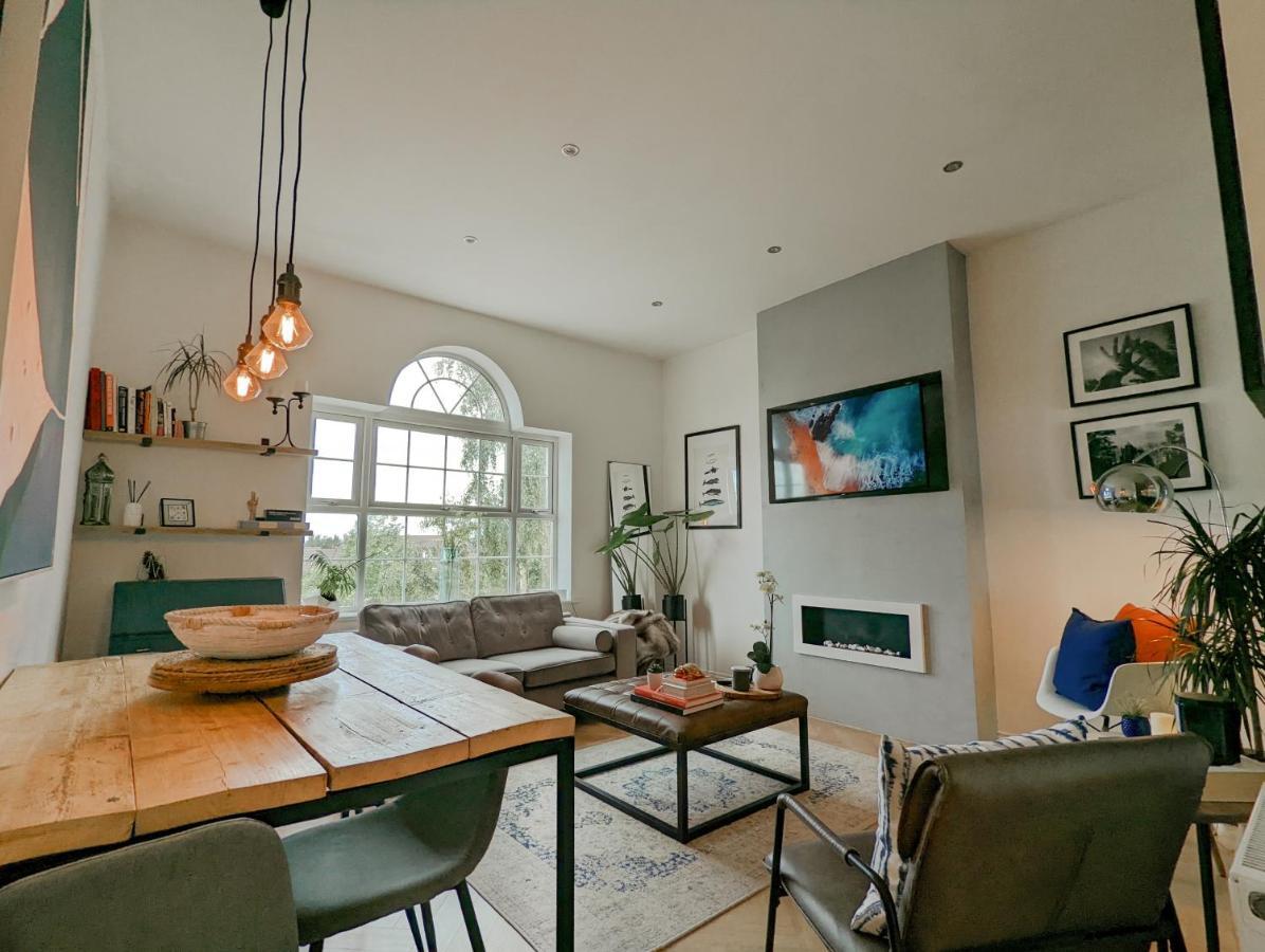 Spacious, Mid-Century 1 Bedroom Apartment Quedgeley Eksteriør bilde